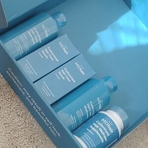 MDhair Customized Hair Care Set in Aqua Blue